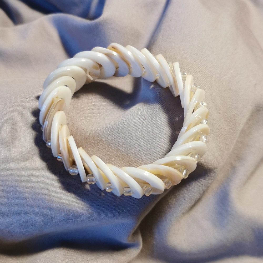 🎯3for$10🎯 Shell bracelet - Picture 2 of 2